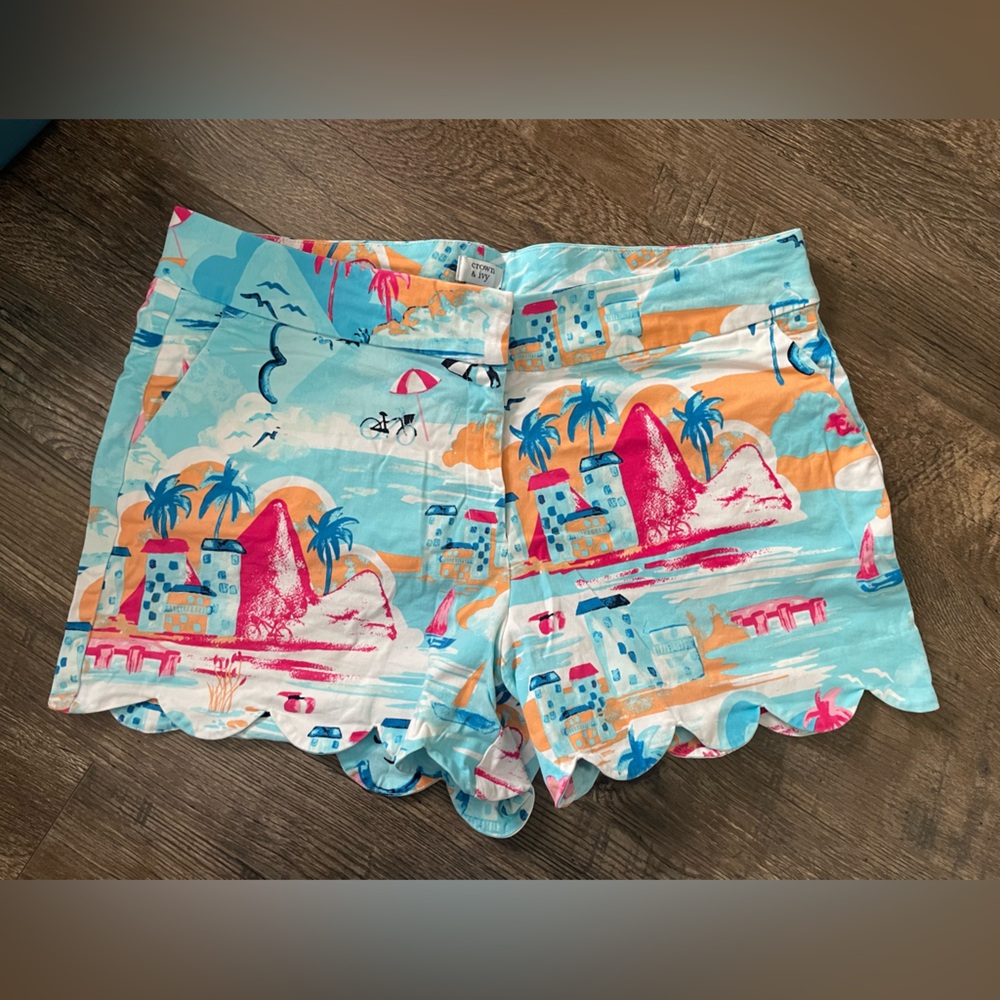 Crown & Ivy shorts